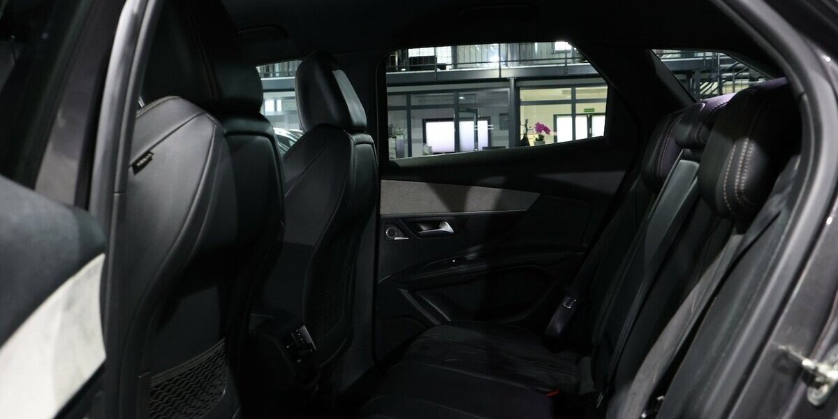 Peugeot 3008 2.0 BLUE-HDI 180 GT-LINE-SPORT / I-COCKPIT 138.000 km 18.444 &euro; Hamm 59077