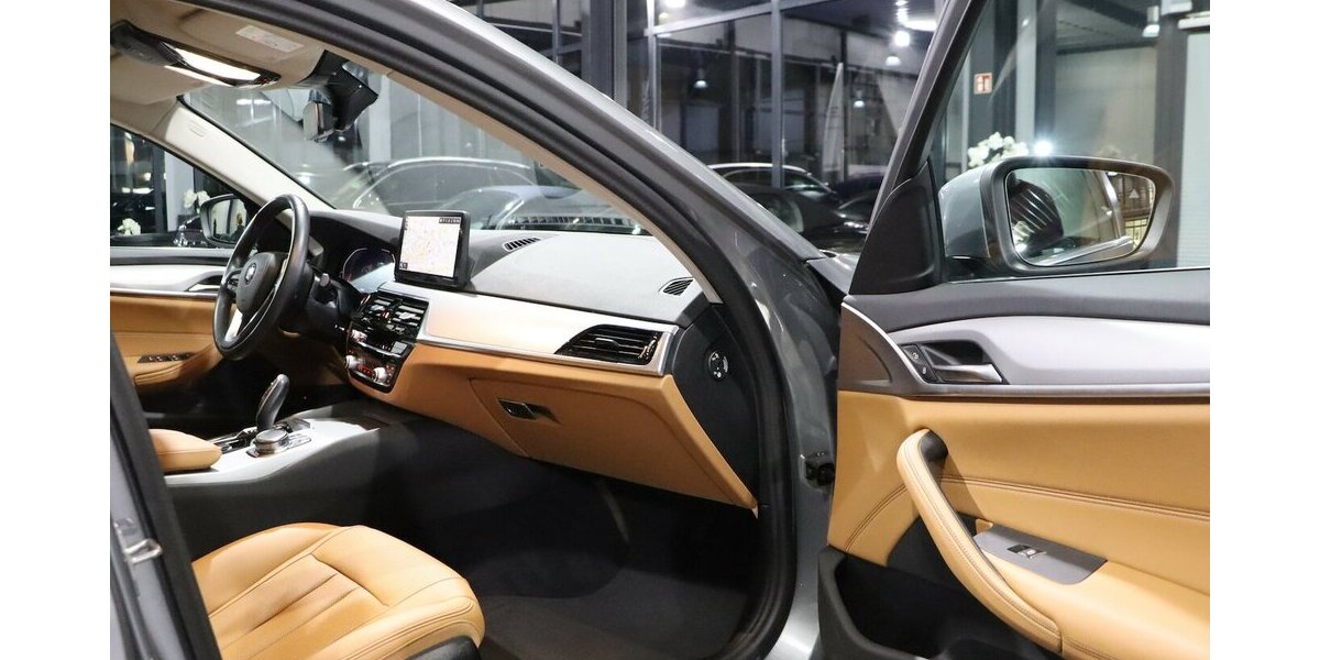 BMW 520d Touring xDrive BUSINESS / GREY & BROWN / 73.000 km 31.555 &euro; Hamm 59077