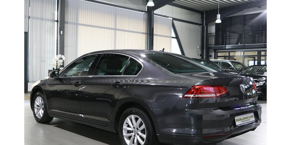VW Passat 1.4 TSI Comfortline NAVI-DM+APPLE+ANDROID 159.000 km 12.111 &euro; Hamm 59077