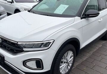 VW T-Roc 8.200 km 27.998 &euro; Soest 59494