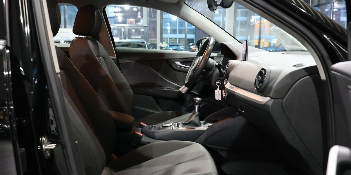 Audi Q2 1.4 TFSI SPORT / 1.HAND / ABN.AHK / PDC / SHZ 138.000 km 13.777 &euro; Hamm 59077