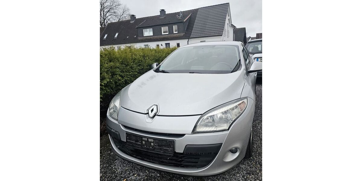 Renault Megane 131.000 km 2.149 &euro; Menden 58708