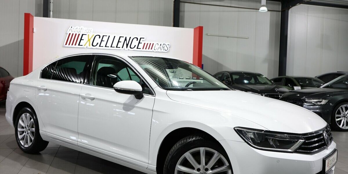 VW Passat 1.6 TDI Comfortline WHITE / MASSAGE+SHZ 176.000 km 10.444 &euro; Hamm 59077