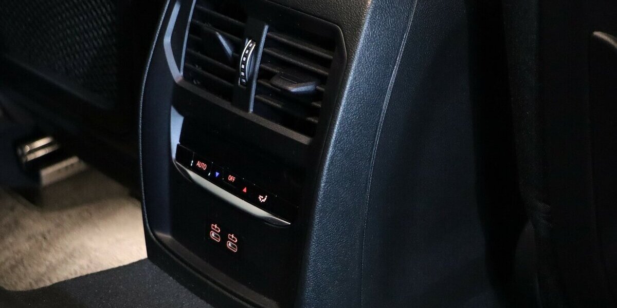 BMW 320d LIMOUSINE xDrive BUSINESS / CURVED / LED 68.000 km 29.555 &euro; Hamm 59077