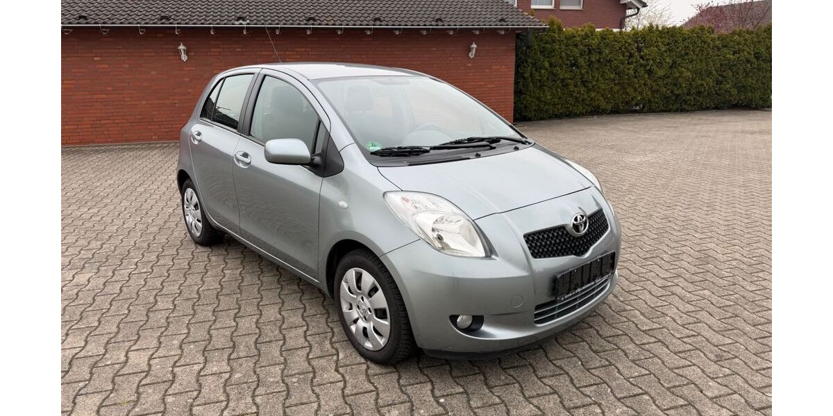 Toyota Yaris 67.000 km 3.990 &euro; Ascheberg 59387