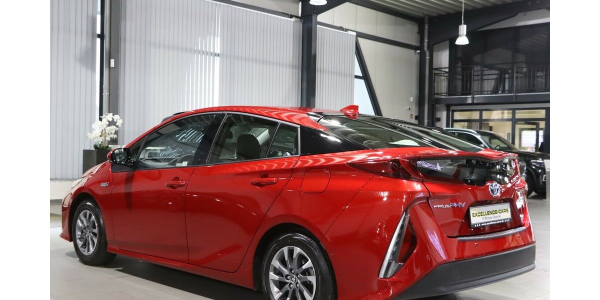 Toyota Prius Plug-in Hybrid EXECUTIVE / LED, VC+HEAD-UP 34.000 km 26.777 &euro; Hamm 59077