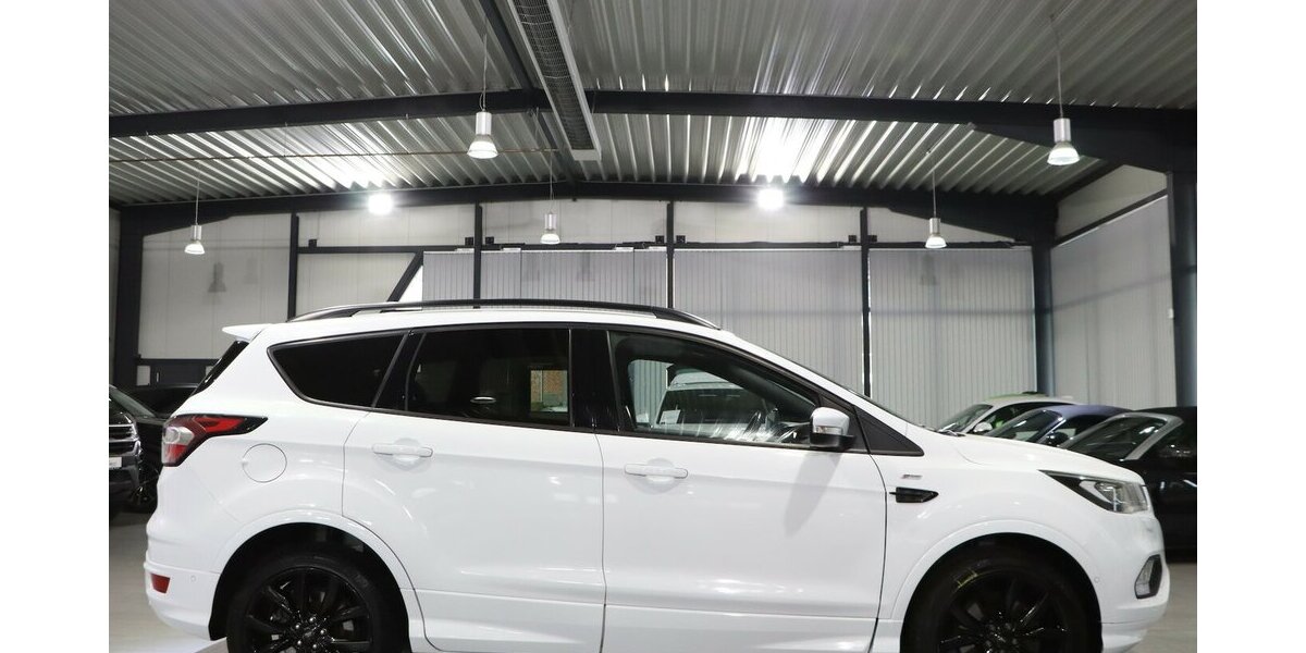Ford Kuga ST-LINE SPORT WHITE & BLACK / XENON, LEDER 127.000 km 14.911 &euro; Hamm 59077