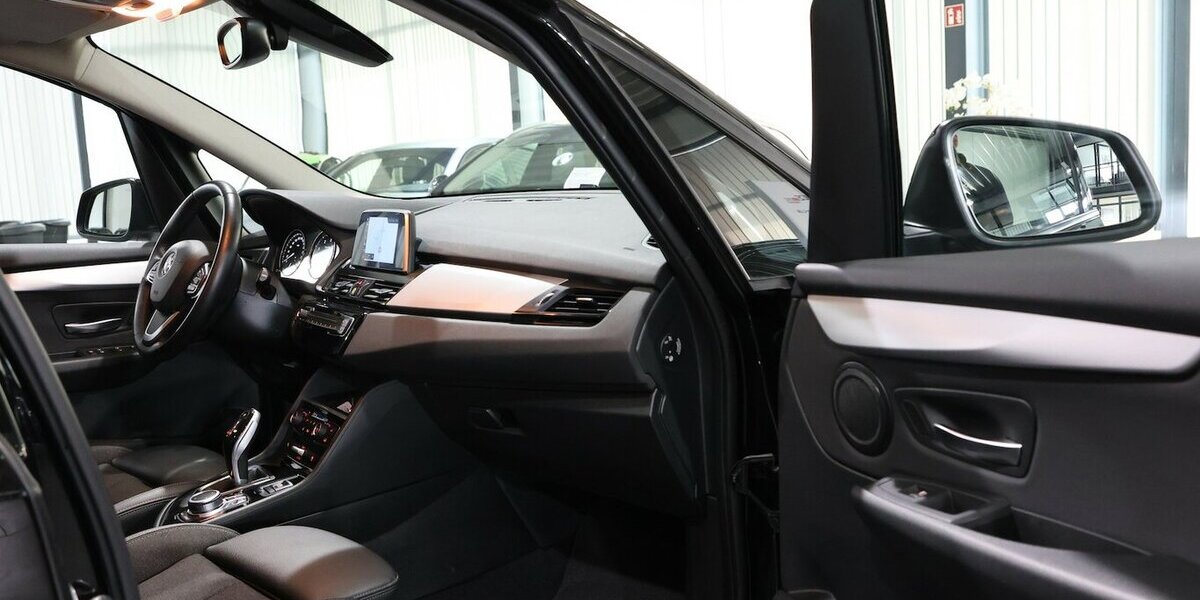 BMW 218 Gran Tourer d xDrive Advantage BUSINESS LED 155.000 km 17.991 &euro; Hamm 59077