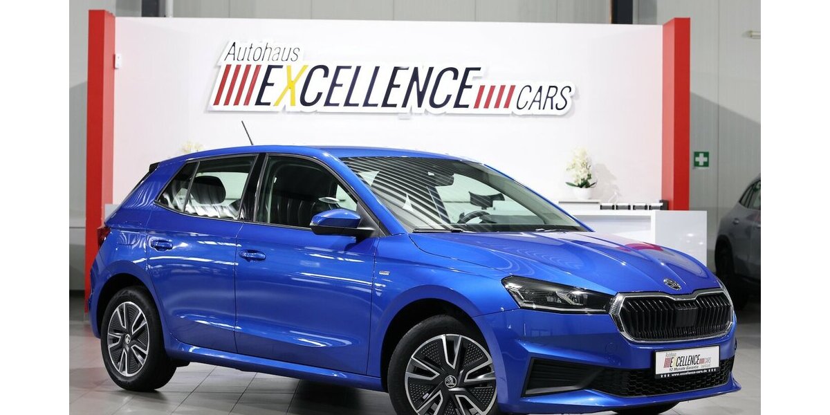 Skoda Fabia 1.0 TOUR RACE BLUE / LED / GROßES-DISPLAY 55.000 km 12.991 &euro; Hamm 59077