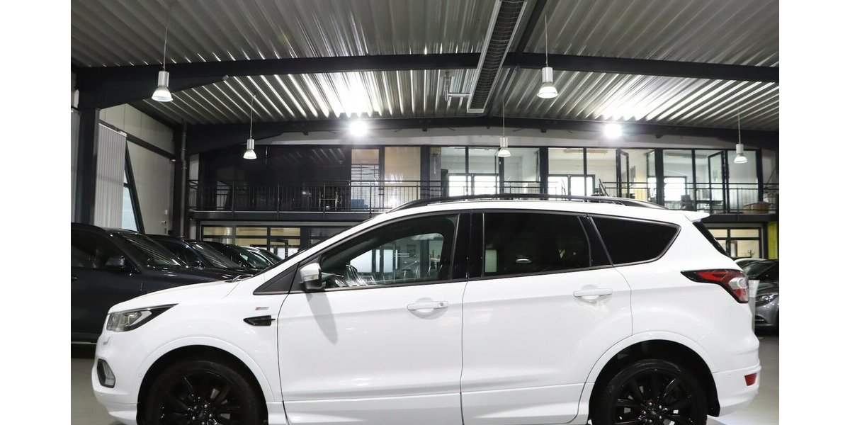 Ford Kuga ST-LINE SPORT WHITE & BLACK / XENON, LEDER 127.000 km 14.911 &euro; Hamm 59077