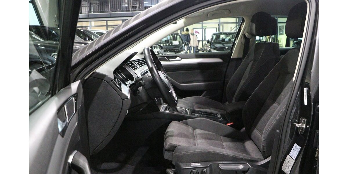 VW Passat 1.4 TSI Comfortline NAVI-DM+APPLE+ANDROID 159.000 km 12.111 &euro; Hamm 59077