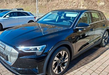 Audi e-tron 14.500 km 26.999 &euro; Waltrop 45731