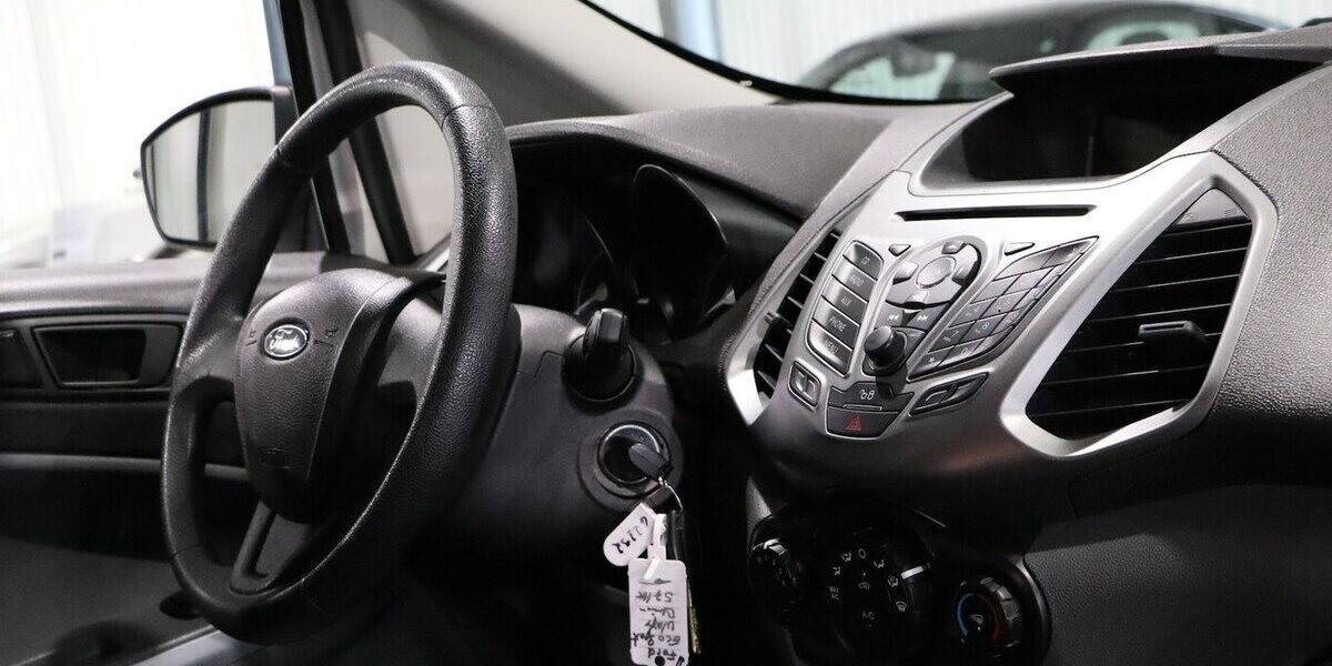 Ford EcoSport 1.5 / WHITE / AUTOMATIK / GEPFLEGT / 57.000 km 10.777 &euro; Hamm 59077