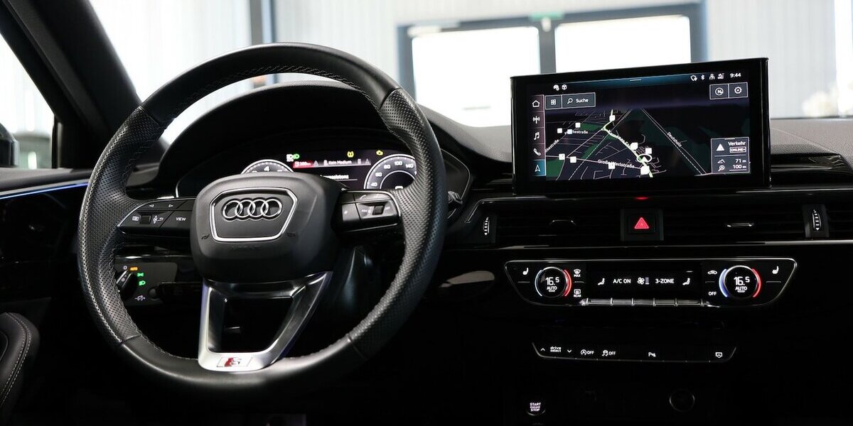 Audi A4 Avant 45 TFSI Q COMPETITION S-LINE BLACK 98.000 km 33.444 &euro; Hamm 59077