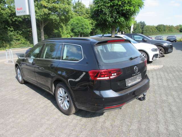 VW Passat Variant Business 2.0 TDI DSG NAVI AHK KAMER 145.900 km 18.788 &euro; Bergkamen 59192