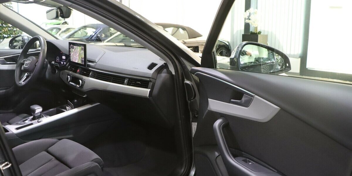 Audi A4 Avant 40 TDI S-LINE BLACK SPORT / 1.HAND, LED 182.000 km 22.777 &euro; Hamm 59077