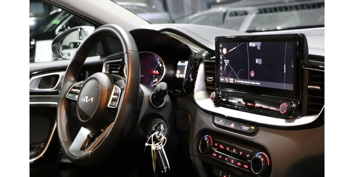 Kia cee´d Sportswagon 1.6 D VISION / 6.000-KM / TOP 6.000 km 22.888 &euro; Hamm 59077