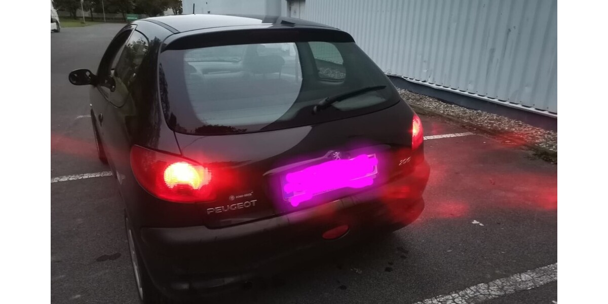 Peugeot 206 120.000 km 2.200 &euro; Werl 59457