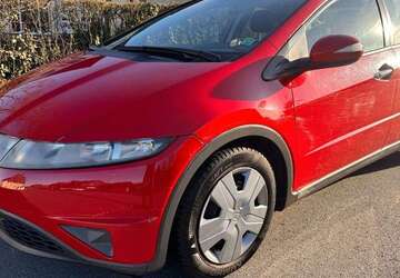 Honda Civic 178.000 km 2.250 &euro; Hamm 59077