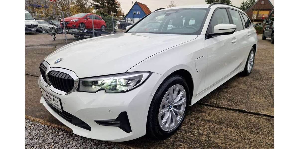 BMW 330 122.868 km 22.400 &euro; Hamm 59067