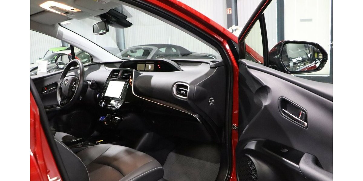 Toyota Prius Plug-in Hybrid EXECUTIVE / LED, VC+HEAD-UP 34.000 km 26.777 &euro; Hamm 59077