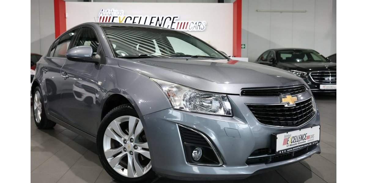 Chevrolet Cruze HATCHBACK 1.4 LTZ / SCHIEBEDACH,LEDER,NAVI 128.000 km 5.777 &euro; Hamm 59077