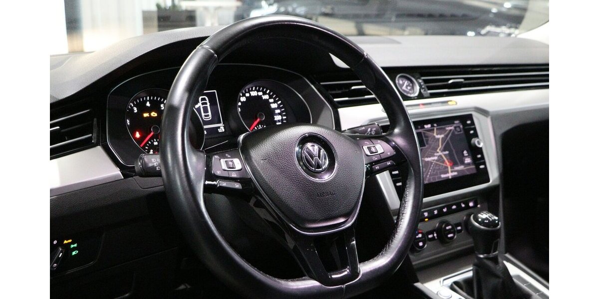 VW Passat 1.4 TSI Comfortline NAVI-DM+APPLE+ANDROID 159.000 km 12.111 &euro; Hamm 59077