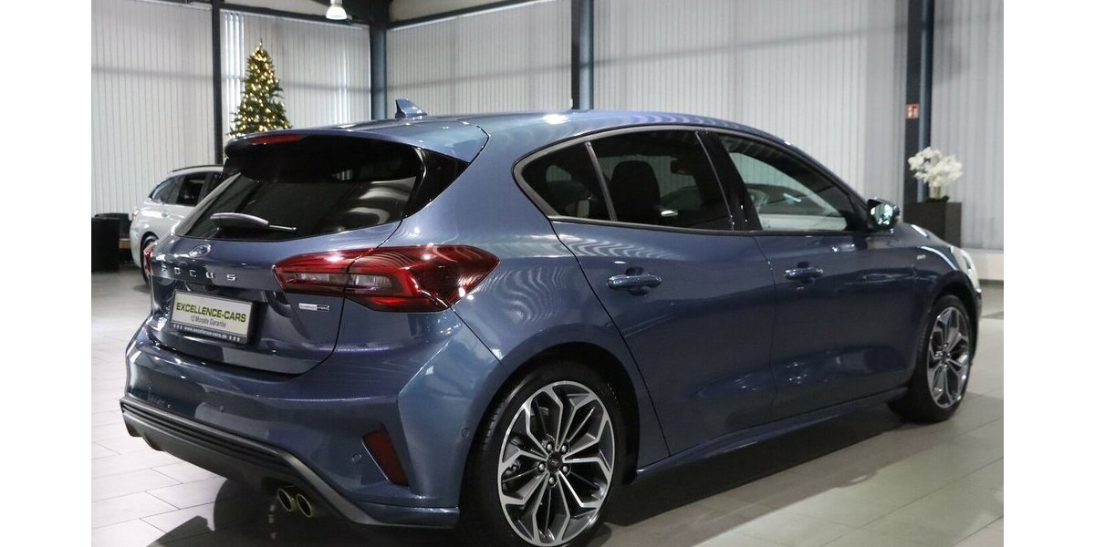 Ford Focus EB HYBRID ST-LINE SPORT VIGNALE MATRIX-LED 34.000 km 22.991 &euro; Hamm 59077