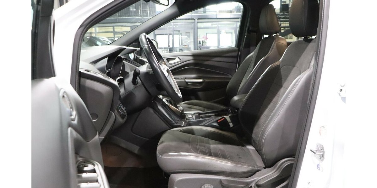 Ford Kuga ST-LINE SPORT WHITE & BLACK / XENON, LEDER 127.000 km 14.911 &euro; Hamm 59077