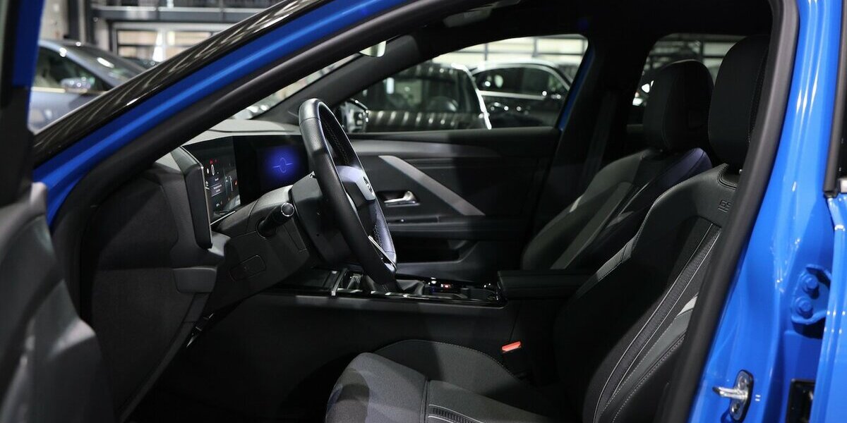 Opel Astra L 1.2 T LIMO GS-SPORT TECH / BLUE & BLACK 13.000 km 21.555 &euro; Hamm 59077