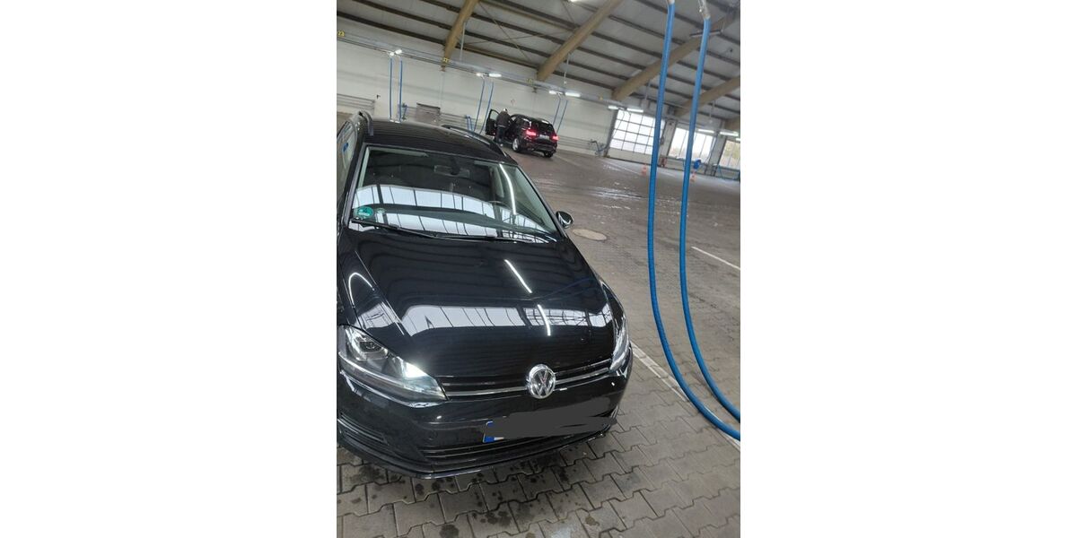 VW Golf 127.000 km 10.500 &euro; Lünen 44536