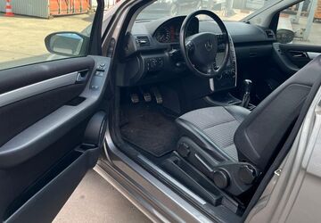 Mercedes-Benz A 200 169.045 km 3.299 &euro; Hamm 59073