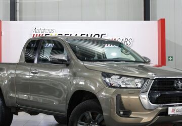Toyota Hilux 158.000 km 33.991 &euro; Hamm 59077