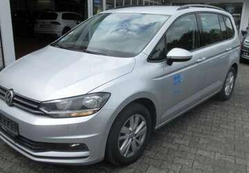 VW Touran Comfortline 2.0 TDI NAVI ALU APS SITZHEIZUN 212.780 km 12.988 &euro; Bergkamen 59192