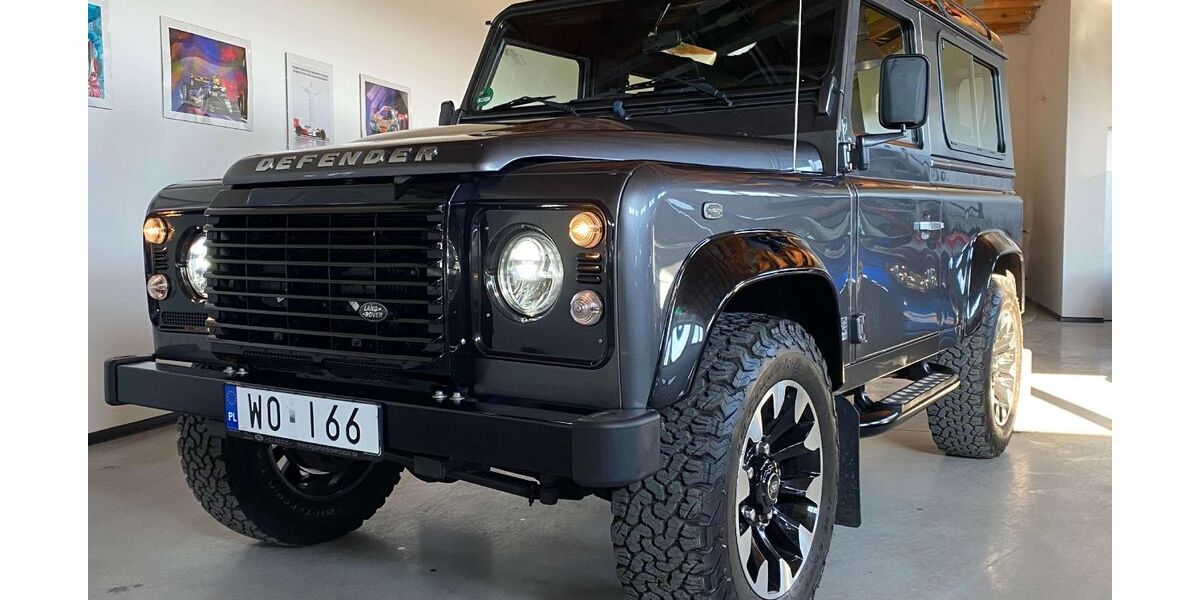 Land Rover Defender 12.850 km 225.000 &euro; Südkirchen 59394