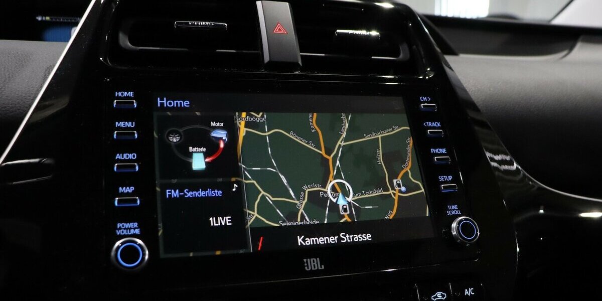 Toyota Prius Plug-in Hybrid EXECUTIVE / LED, VC+HEAD-UP 34.000 km 26.777 &euro; Hamm 59077