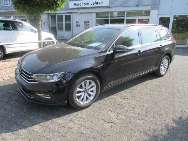 VW Passat Variant Business 2.0 TDI DSG NAVI AHK KAMER 145.900 km 18.788 &euro; Bergkamen 59192