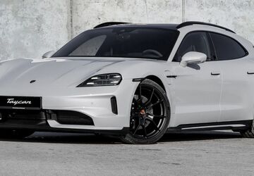 Porsche Taycan 7.648 km 141.500 &euro; Holzwickede 59439