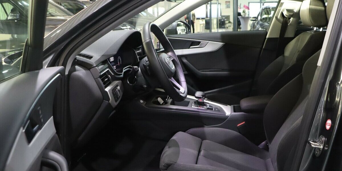 Audi A4 Avant 40 TDI S-LINE BLACK SPORT / 1.HAND, LED 182.000 km 22.777 &euro; Hamm 59077