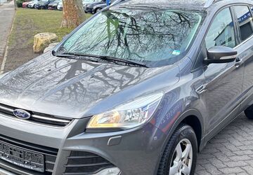 Ford Kuga 209.000 km 7.990 &euro; Ahlen 59227