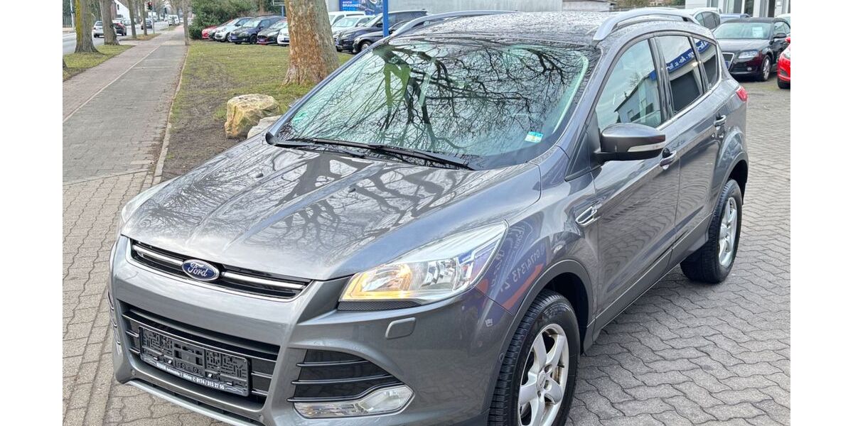 Ford Kuga 209.000 km 7.990 &euro; Ahlen 59227