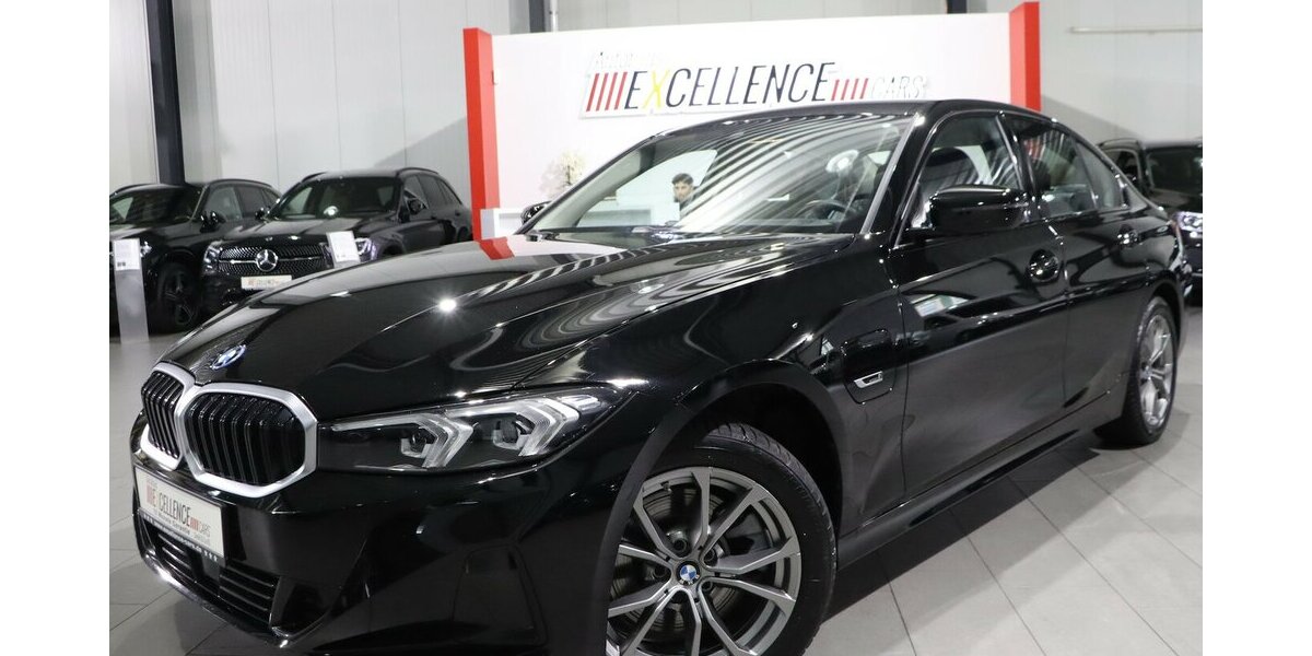 BMW 330e LIMOUSINE SHADOW CURVED+HEAD-UP, LED, H/K 46.000 km 30.444 &euro; Hamm 59077