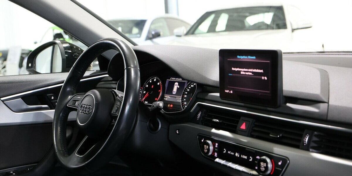 Audi A4 Avant 35 TFSI SPORT / 1.HAND / LED / NAVI+ 108.000 km 18.777 &euro; Hamm 59077