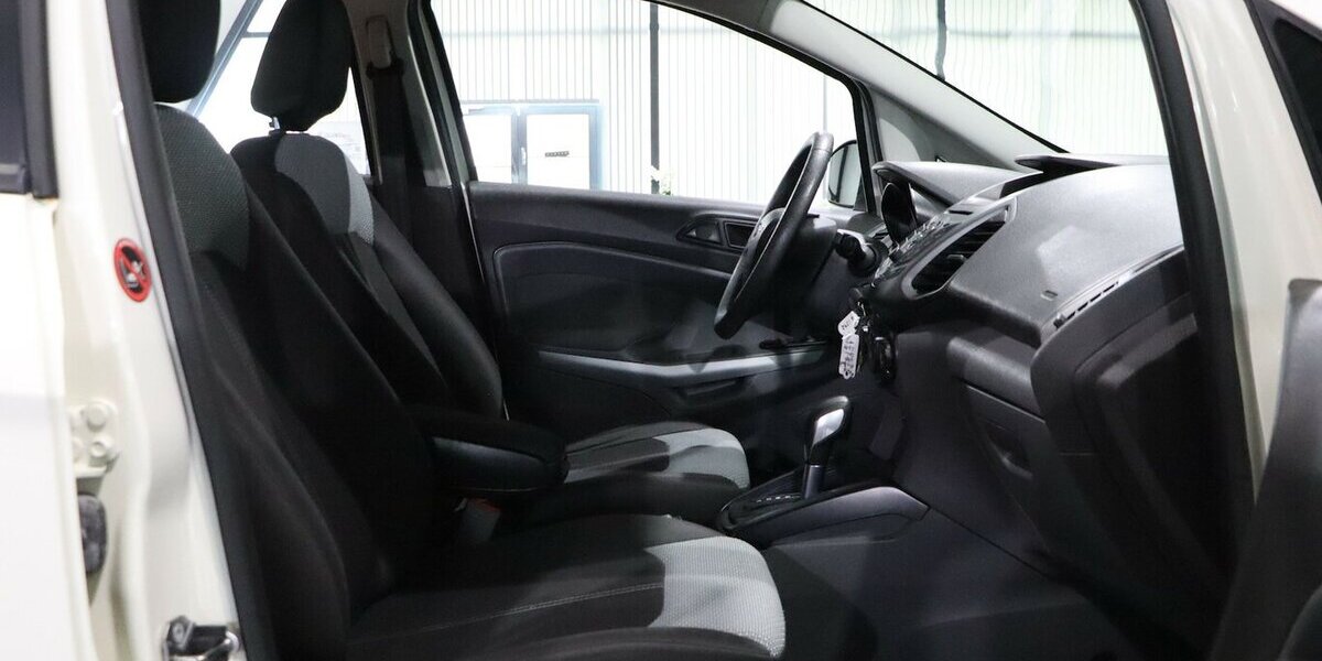 Ford EcoSport 1.5 / WHITE / AUTOMATIK / GEPFLEGT / 57.000 km 10.777 &euro; Hamm 59077