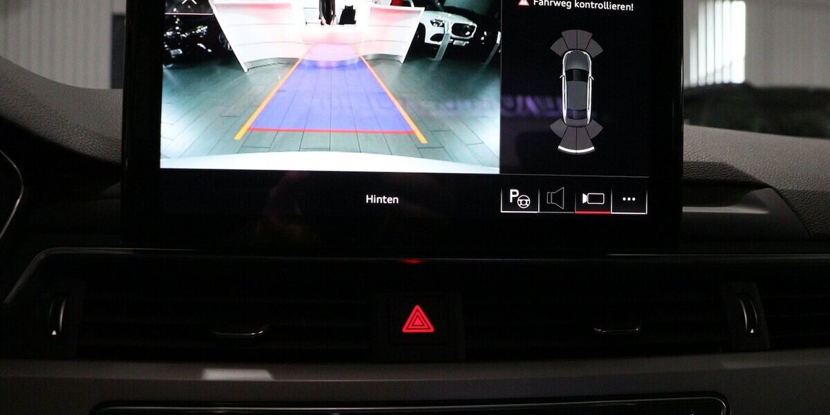 Audi A4 LIMOUSINE 40 TDI S-LINE / MATRIX-LED / 109.000 km 27.111 &euro; Hamm 59077