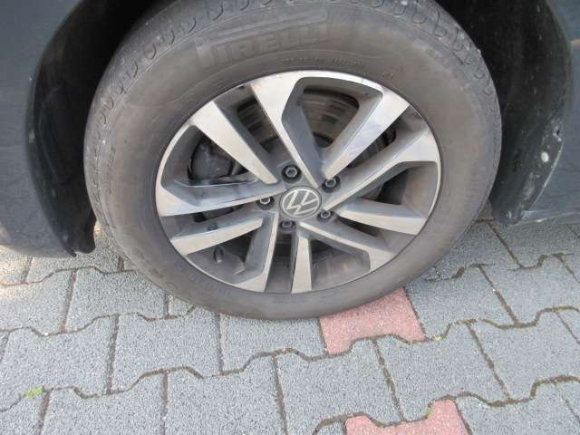 VW Touran United United 2.0 TDI DSG NAVI AHK PANO ALU 89.000 km 22.488 &euro; Bergkamen 59192