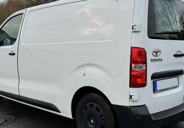 Toyota Proace (Verso) 110.000 km 13.685 &euro; Oelde 59302