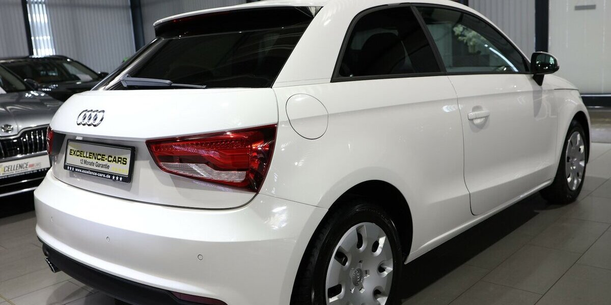 Audi A1 1.6 TDI SPORT WHITE / XENON, NAVI-MMI, LEDER 111.000 km 11.991 &euro; Hamm 59077