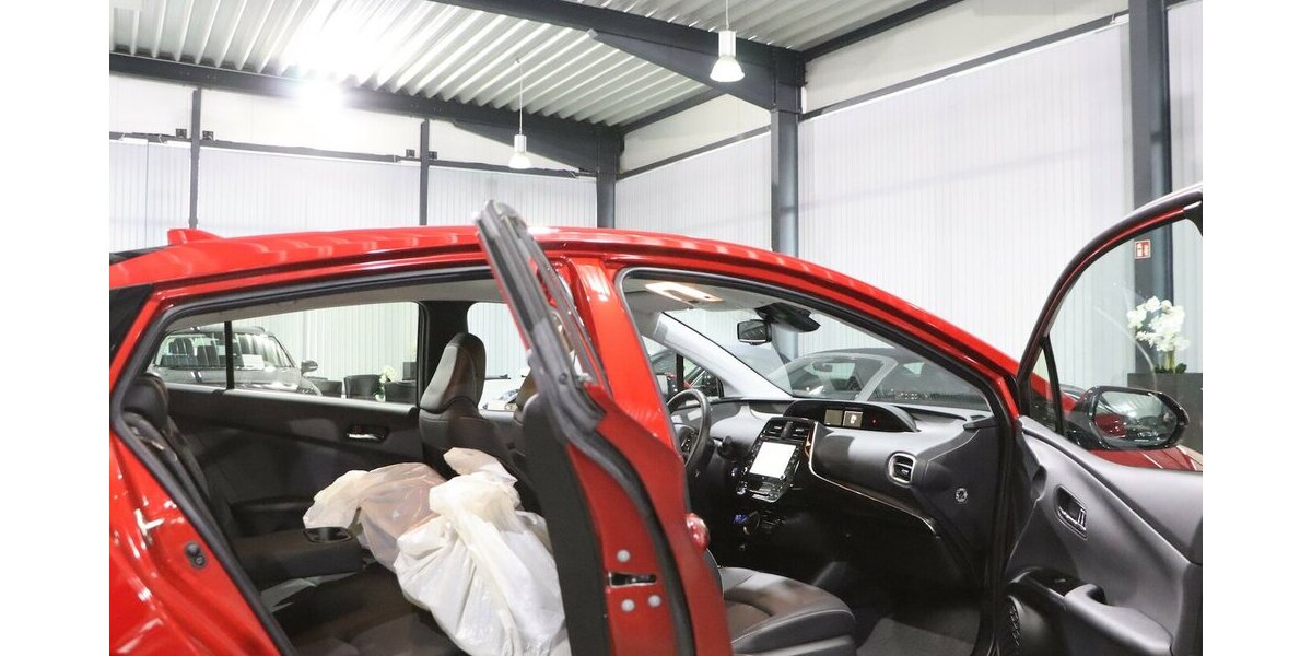 Toyota Prius Plug-in Hybrid EXECUTIVE / LED, VC+HEAD-UP 34.000 km 25.777 &euro; Hamm 59077