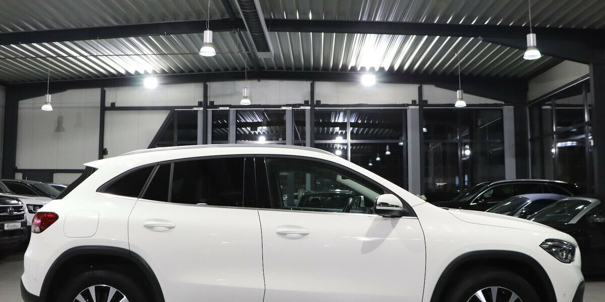 Mercedes-Benz GLA 250 e STYLE / WIDESCREEN, MATRIX-LED, LEDER 10.000 km 32.221 &euro; Hamm 59077